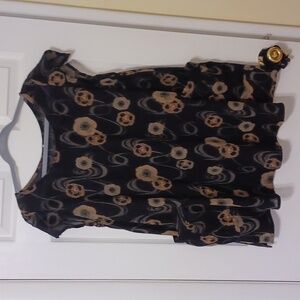 Beautiful Black and Tan floral tunic, sz M, no name. 100% cotton.